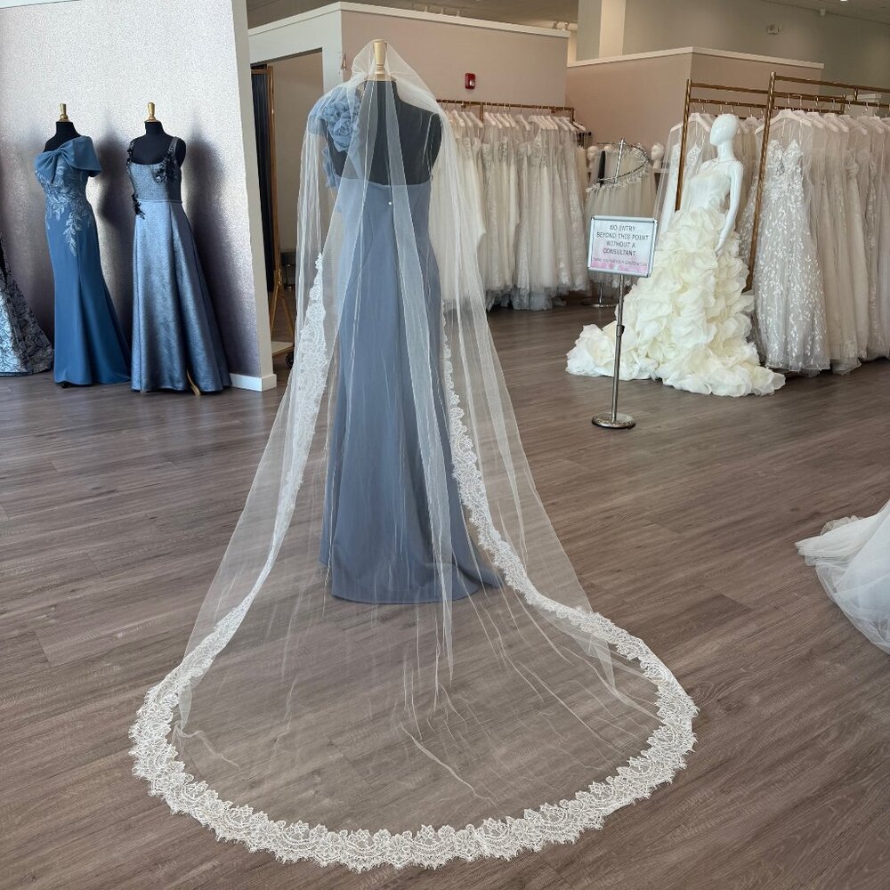 Chantilly Lace Cathedral